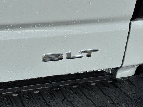 Used 2026 GMC Sierra 1500 SLT w/ SLT Premium Plus Package AWD/4WD image 11