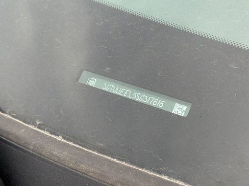 Used 2025 GMC Sierra 1500 AT4 w/ AT4 Premium Package image 8