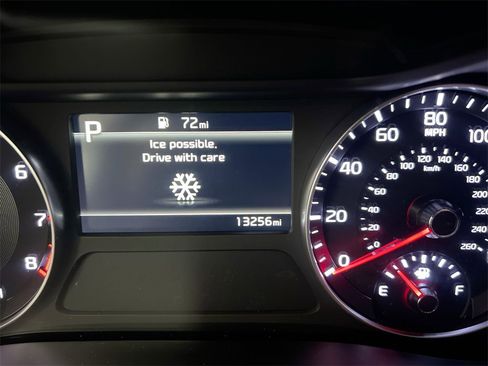 Used 2024 Kia Forte LXS w/ LXS Technology Package image 12