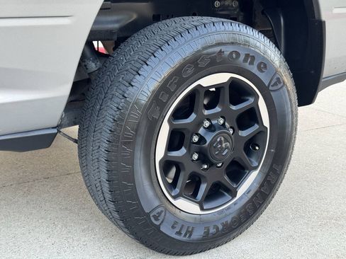 Used 2024 RAM 2500 Tradesman w/ Chrome Appearance Group AWD/4WD image 35