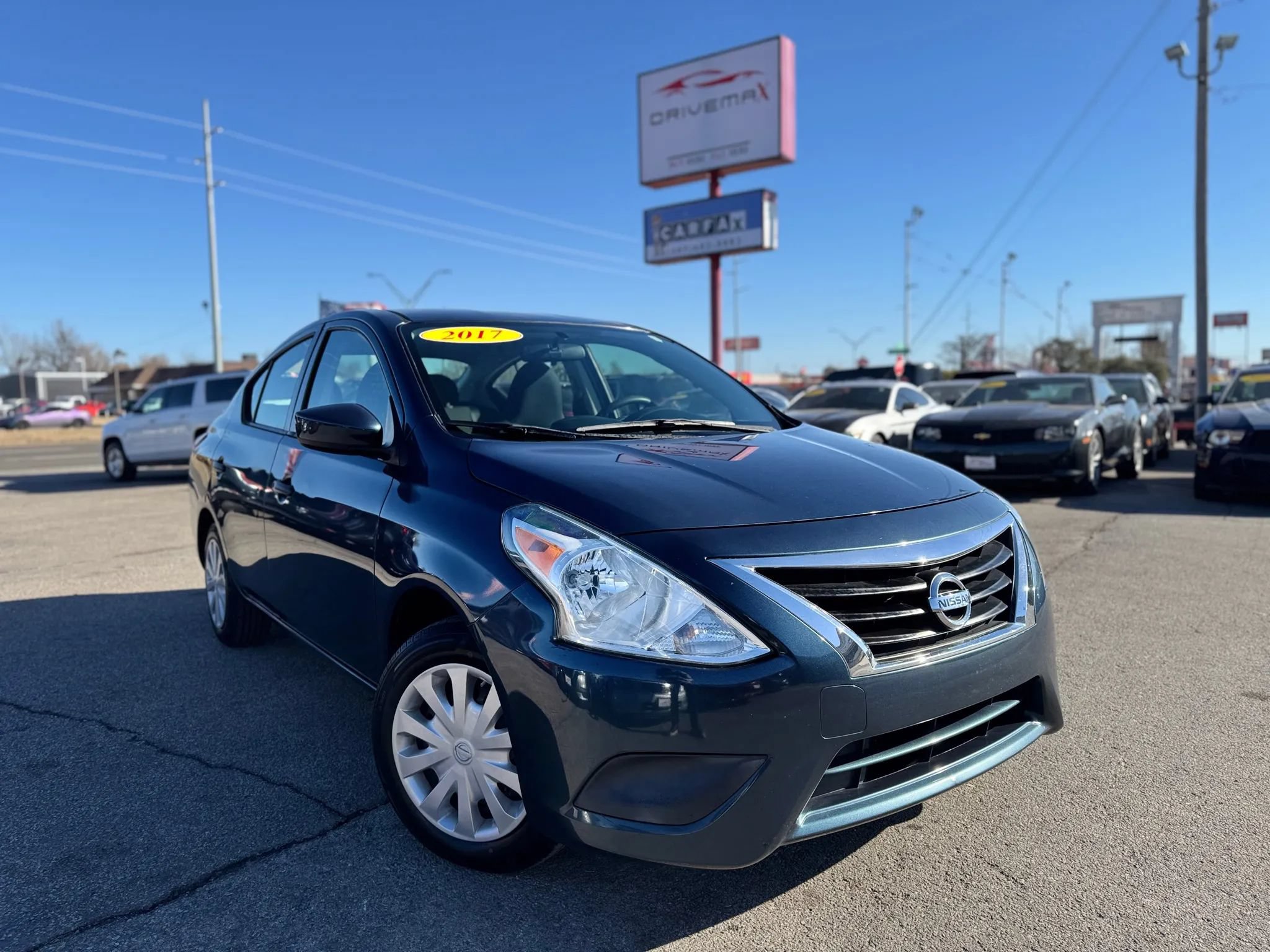 Used 2017 Nissan Versa S Plus FWD image 1