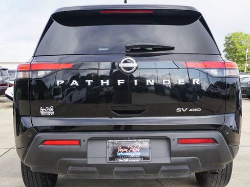 Used 2024 Nissan Pathfinder SV image 6
