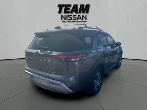 Used 2022 Nissan Pathfinder SL image 9