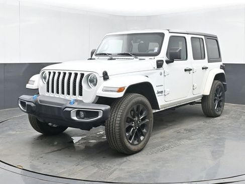 Used 2023 Jeep Wrangler Unlimited Sahara AWD/4WD image 10