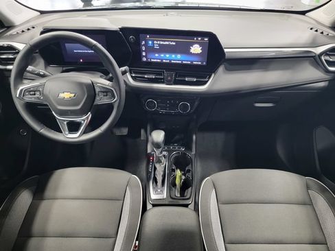 Certified 2025 Chevrolet TrailBlazer LT w/ Convenience Package FWD image 18