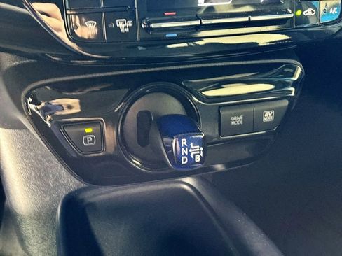 Used 2021 Toyota Prius LE AWD/4WD image 17