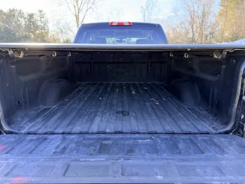 Used 2017 Chevrolet Silverado 1500 LT w/ Midnight Edition image 25