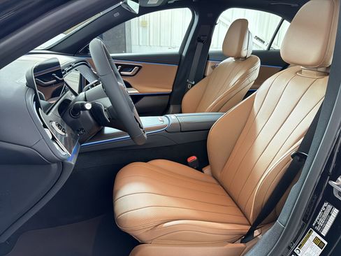 New 2026 Mercedes-Benz E 350 4MATIC Sedan image 5