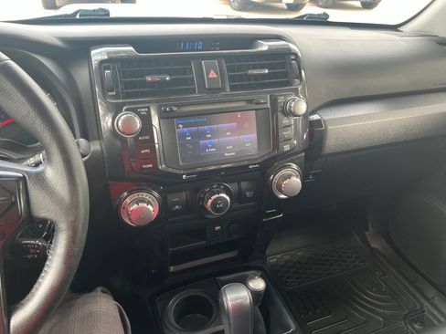 Used 2015 Toyota 4Runner Trail Premium AWD/4WD image 8