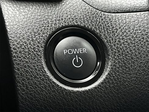 Used 2025 Toyota Camry LE image 19