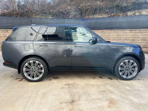 Certified 2025 Land Rover Range Rover SE image 7