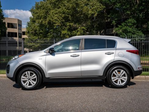 Used 2017 Kia Sportage LX w/ LX Popular Package AWD/4WD image 9