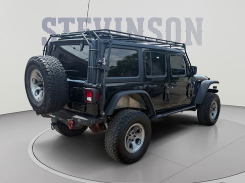 Used 2018 Jeep Wrangler Unlimited Rubicon w/ Cold Weather Group AWD/4WD image 5