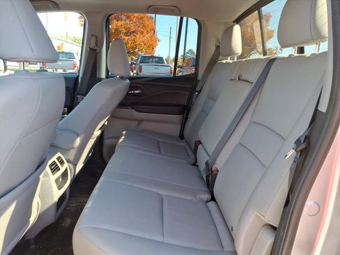 Used 2020 Honda Ridgeline RTL-E image 19