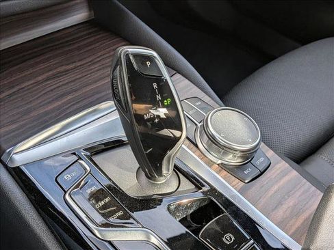 Certified 2023 BMW 530i w/ Convenience Package image 12