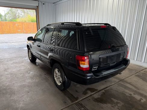 Used 2002 Jeep Grand Cherokee Laredo image 2