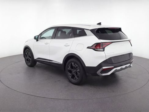 Used 2025 Kia Sportage LX image 6