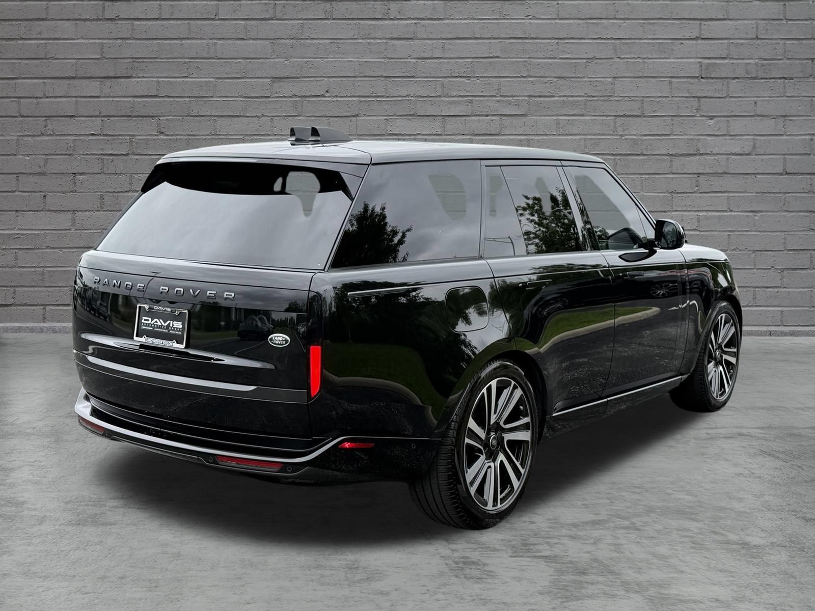 Certified 2023 Land Rover Range Rover SE AWD/4WD image 8