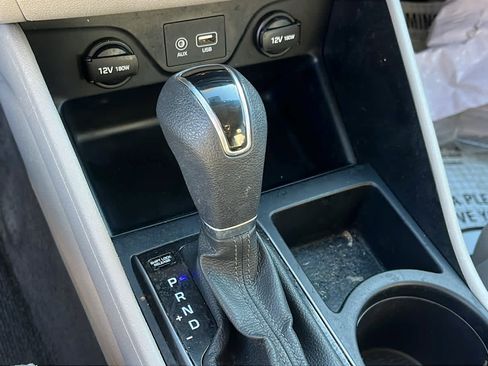 Used 2018 Hyundai Tucson SE image 17