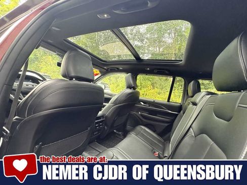 Used 2025 Jeep Grand Cherokee Limited w/ Luxury Tech Group II AWD/4WD image 22