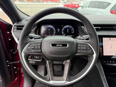 New 2026 Jeep Grand Cherokee Altitude image 14