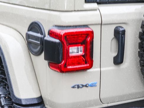 Used 2022 Jeep Wrangler Unlimited Rubicon 4xe w/ Steel Bumper Group image 4