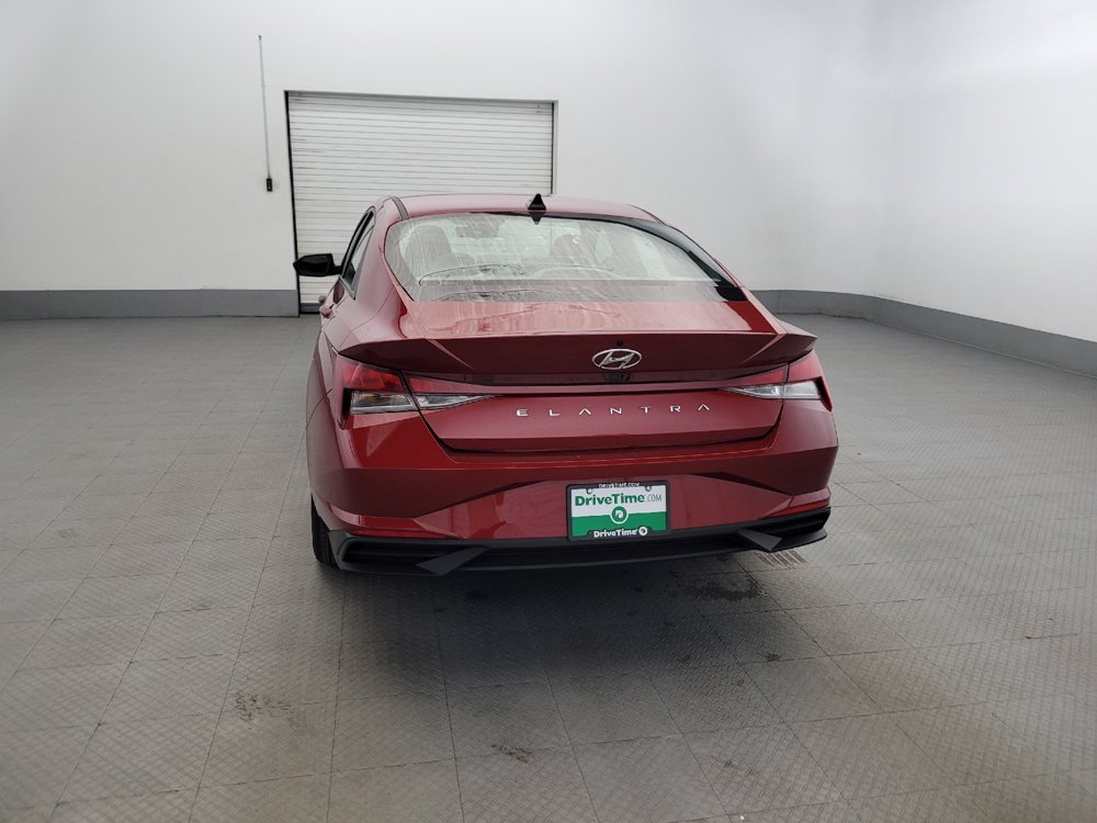 Used 2023 Hyundai Elantra SEL w/ Cargo Package FWD image 6