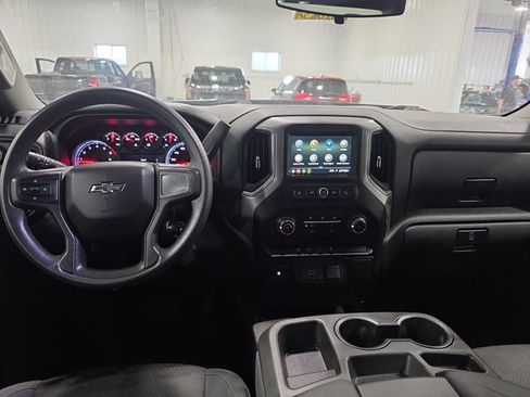 Used 2019 Chevrolet Silverado 1500 Custom Trail Boss w/ Custom Convenience Package AWD/4WD image 9