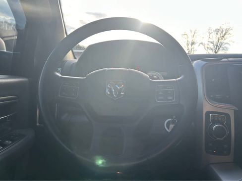 Used 2018 RAM 1500 Big Horn image 9