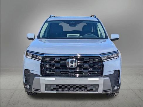New 2026 Honda Pilot Touring image 8