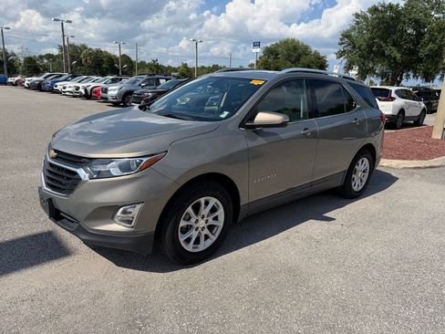 Used 2019 Chevrolet Equinox LT w/ Sun & Navigation Package AWD/4WD image 12