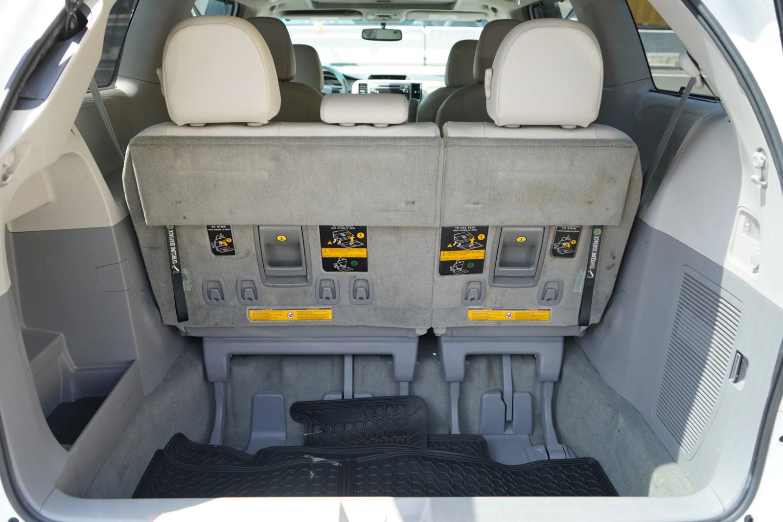 Used 2012 Toyota Sienna XLE FWD image 24