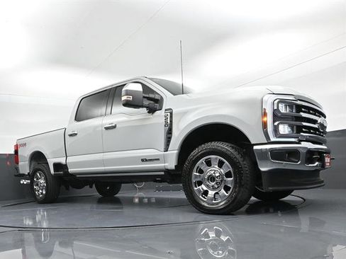 Used 2025 Ford F250 Lariat w/ Lariat Ultimate Package AWD/4WD image 30