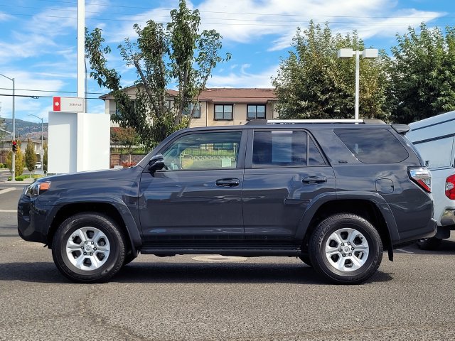 Used 2024 Toyota 4Runner SR5 Premium w/ Moonroof Package AWD/4WD image 9