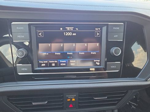 Used 2023 Volkswagen Jetta Sport FWD image 20