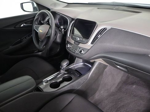 Used 2022 Chevrolet Malibu LT image 23