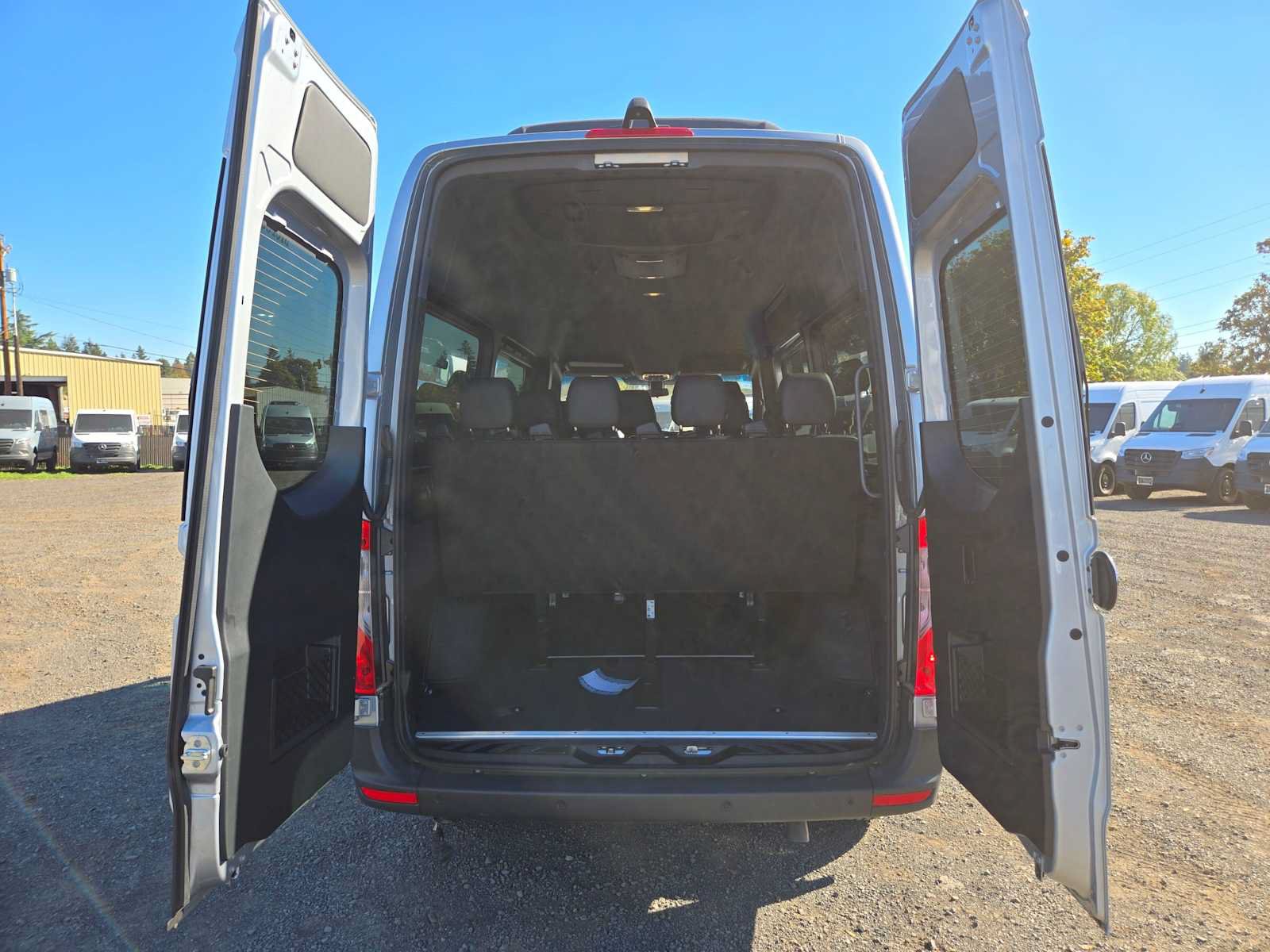 Used 2025 Mercedes-Benz Sprinter 2500 image 20