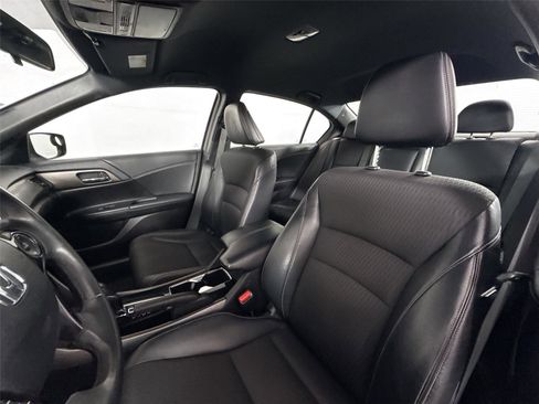 Used 2016 Honda Accord Sport image 3