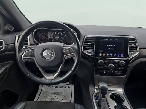 Used 2020 Jeep Grand Cherokee Altitude RWD image 16