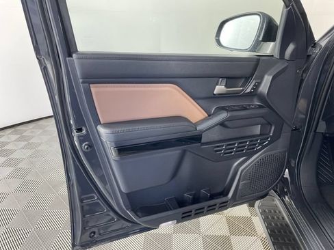 New 2026 Toyota 4Runner Limited AWD/4WD image 5