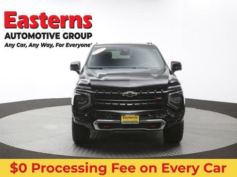 Used 2025 Chevrolet Suburban Z71 AWD/4WD image 57