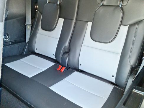 Used 2023 Ford Explorer XLT w/ Equipment Group 202A image 14