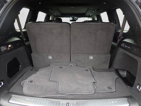 Used 2022 Jeep Grand Cherokee L Overland w/ Luxury Tech Group IV AWD/4WD image 8
