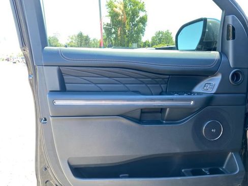 Used 2024 Ford Expedition Max Platinum AWD/4WD image 12