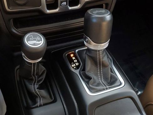 Certified 2023 Jeep Wrangler Unlimited Sahara image 31