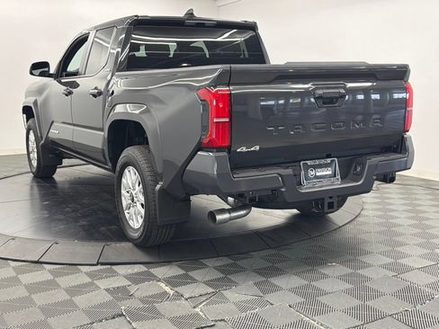 Used 2026 Toyota Tacoma SR5 AWD/4WD image 12