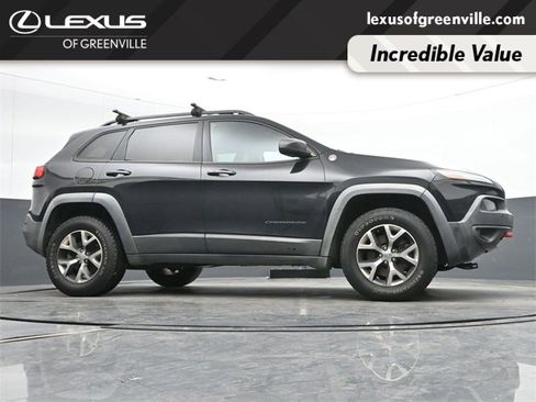 Used 2015 Jeep Cherokee Trailhawk w/ Comfort/Convenience Group image 11