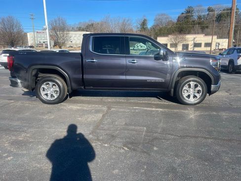 Used 2025 GMC Sierra 1500 SLT image 4