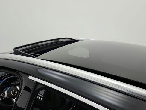 Certified 2023 Mercedes-Benz GLC 300 image 11