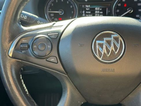 Used 2018 Buick Enclave Essence image 21